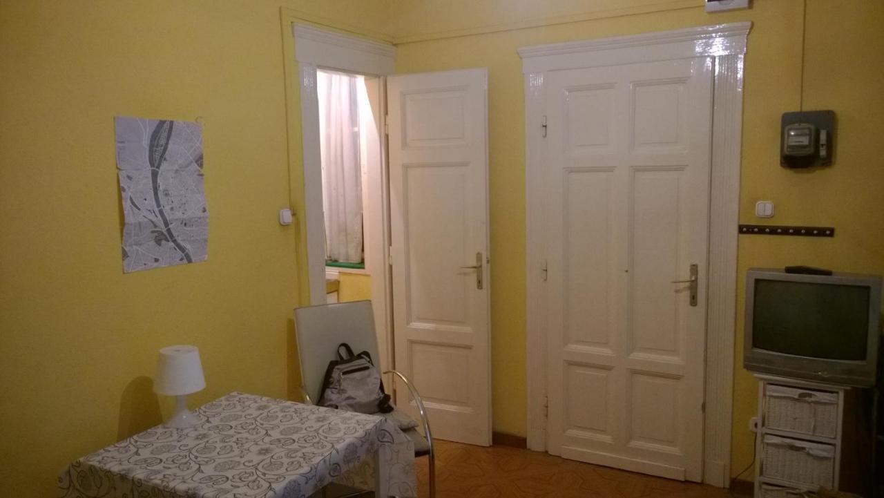 White Ship Apartman Apartment Budapest Bagian luar foto